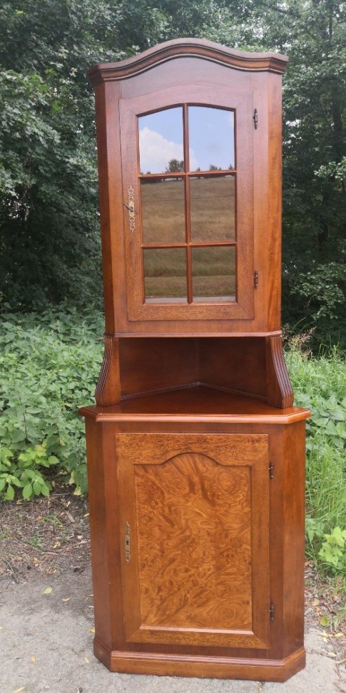 Rohová vitrína - Top stav!!!