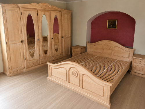 Kompletní celomasivní ložnice: šatní skříň se zrcadlem + manželská postel 180x200cm + 2x polohovací rošty + 2x noční stolek